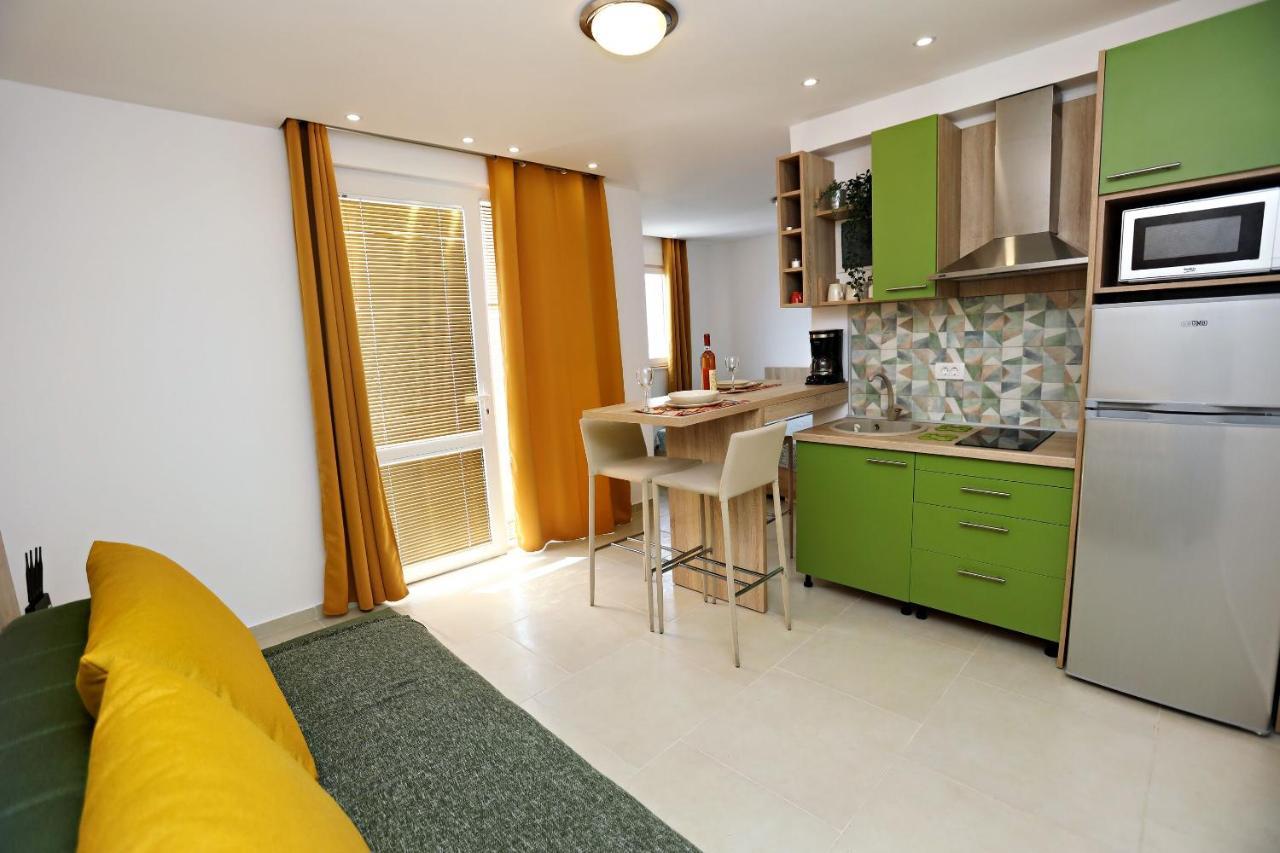 Apartments Oktopus Sutomore Ngoại thất bức ảnh