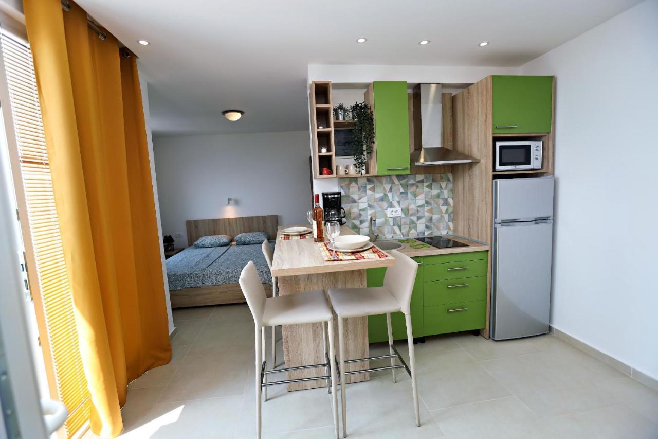 Apartments Oktopus Sutomore Ngoại thất bức ảnh