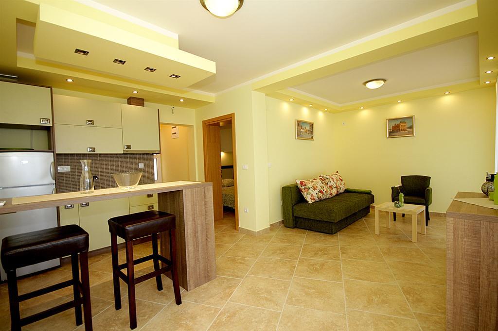 Apartments Oktopus Sutomore Ngoại thất bức ảnh